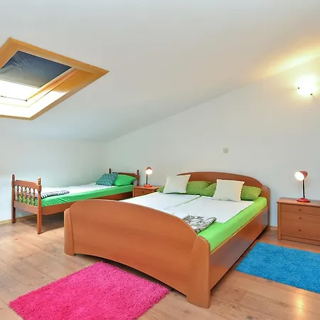 Puzar 295 * Штиньян