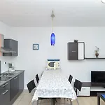 Διαμέρισμα Puzar 295 Štinjan