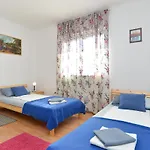 Puzar 295 *